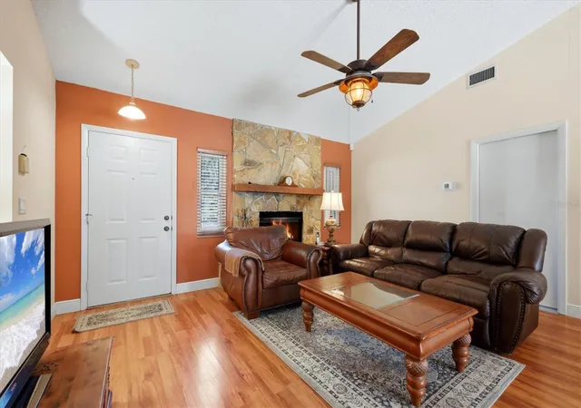 Photo 4 of Single family home for sale at 4006 75th Terrace E, Sarasota, FL 34243 | MLS# A4709219 | Listing updated on 2026-10-27