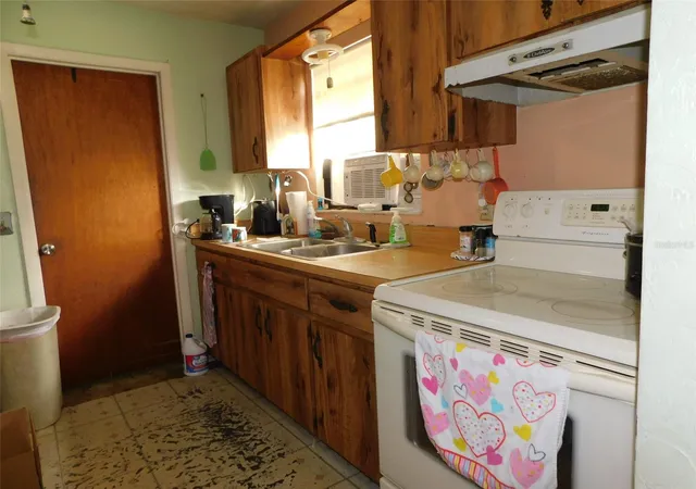 Photo 3 of Single family home for sale at 1084 NE Childress St, Arcadia, FL 34266 | MLS# C7531864 | Listing updated on 2026-10-28