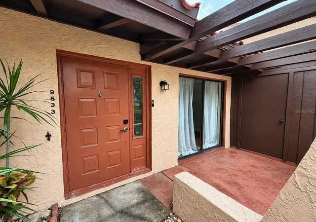 Photo 3 of Condo for sale at 9533 86th Avenue #9533, Seminole, FL 33777 | MLS# O6449091 | Listing updated on 2026-10-20