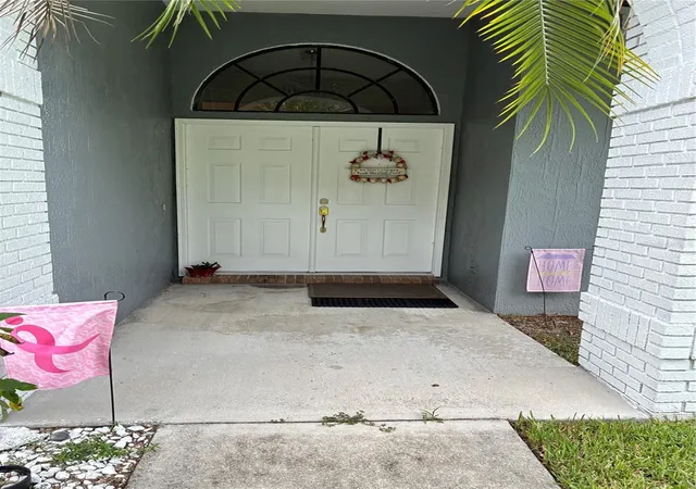 Photo 1 of Single family home for sale at 14 Crystal Waters Dr, Winter Haven, FL 33880 | MLS# P4940130 | Listing updated on 2026-10-27