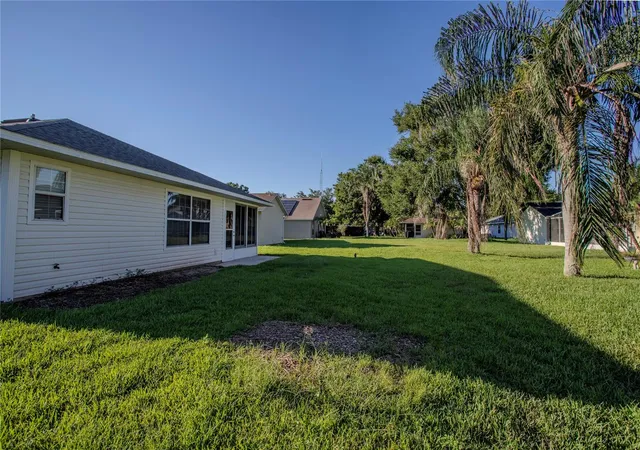 Photo 3 of Single family home for sale at 1532 Lake Villa Dr, Tavares, FL 32778 | MLS# G5118946 | Listing updated on 2026-10-13