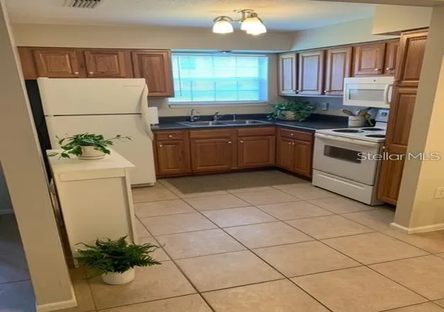 Photo 4 of Condo for sale at 3580 38th Avenue S #94, Saint Petersburg, FL 33711 | MLS# TB8557070 | Listing updated on 2026-10-12
