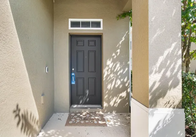 Photo 3 of Townhouse for sale at 3031 Old Fulton Pl, Brandon, FL 33510 | MLS# TB8557075 | Listing updated on 2026-10-22