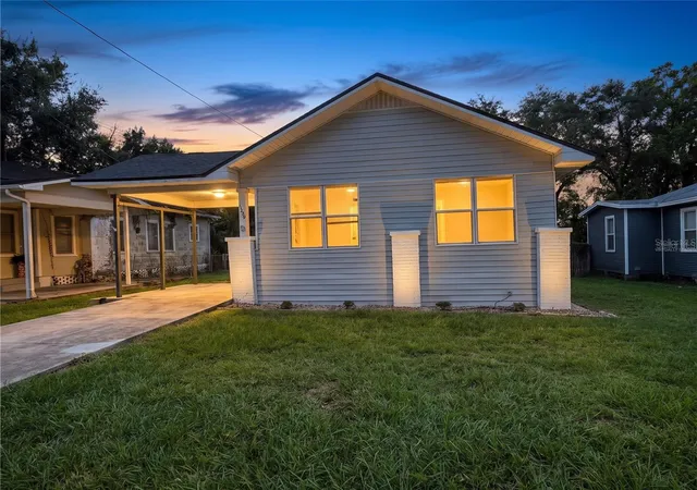 Single family home for sale at 1199 King Ave, LAKELAND, FL 33803 | MLS# B4902394