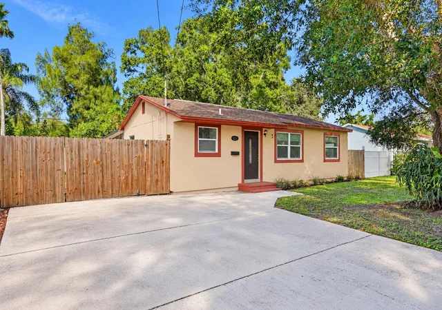 Single family home for sale at 5124 19th Street N, Saint Petersburg, FL 33714 | MLS# TB8557093