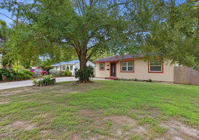 Photo 2 of Single family home for sale at 5124 19th Street N, Saint Petersburg, FL 33714 | MLS# TB8557093 | Listing updated on 2026-10-23
