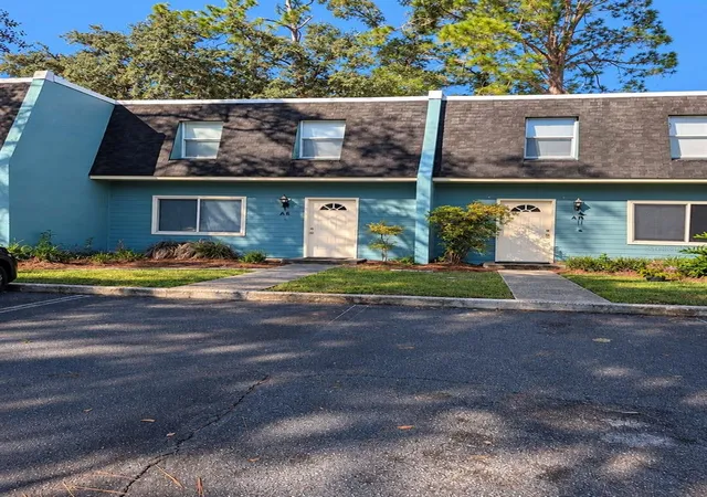 Photo 2 of Townhouse for sale at 501 Sw 75th Street #A6, Gainesville, FL 32607 | MLS# GC544103 | Listing updated on 2026-10-13