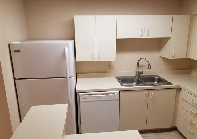 Photo 4 of Condo for sale at 420 Forestway Cir #207, Altamonte Springs, FL 32701 | MLS# O6449115 | Listing updated on 2026-10-21