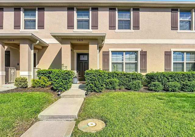 Photo 3 of Townhouse for sale at 1515 Southbury Dr, Kindred, FL 34744 | MLS# S5159345 | Listing updated on 2026-10-27