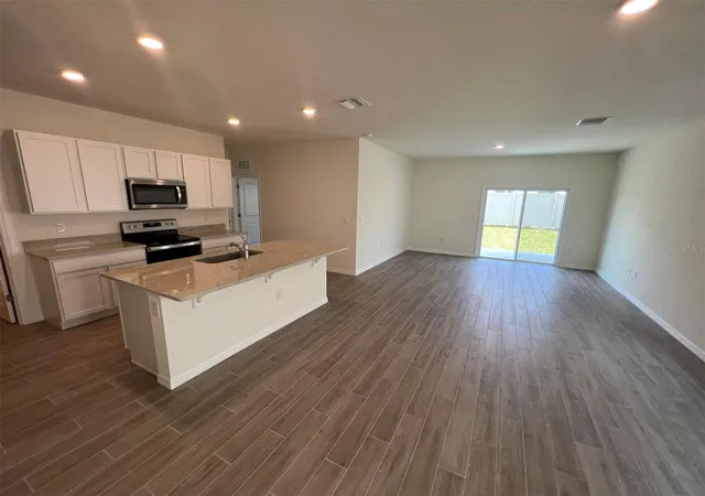 Photo 3 of Single family home for sale at 5133 Sw 47th Lane, Gainesville, FL 32608 | MLS# GC544105 | Listing updated on 2026-10-16