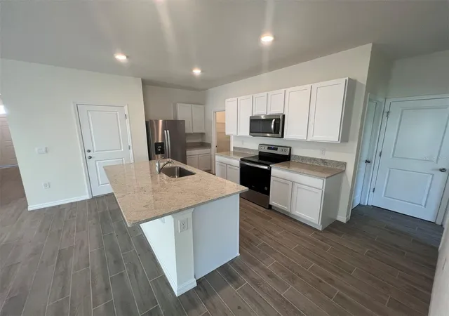 Photo 4 of Single family home for sale at 5133 SW 47th Lane, Gainesville, FL 32608 | MLS# GC544105 | Listing updated on 2026-10-16