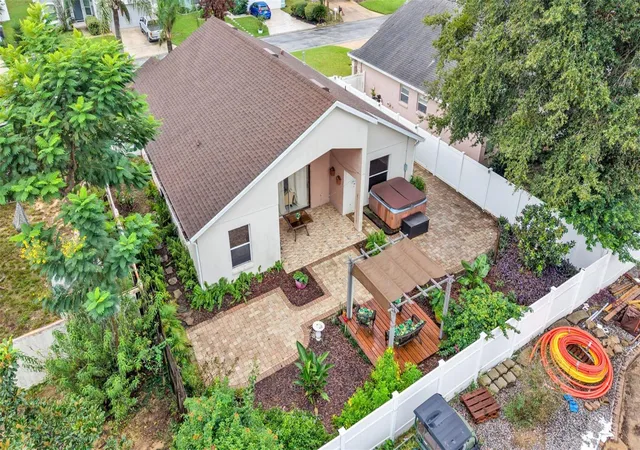 Photo 3 of Single family home for sale at 126 King George Dr, Davenport, FL 33837 | MLS# L4965712 | Listing updated on 2026-10-12