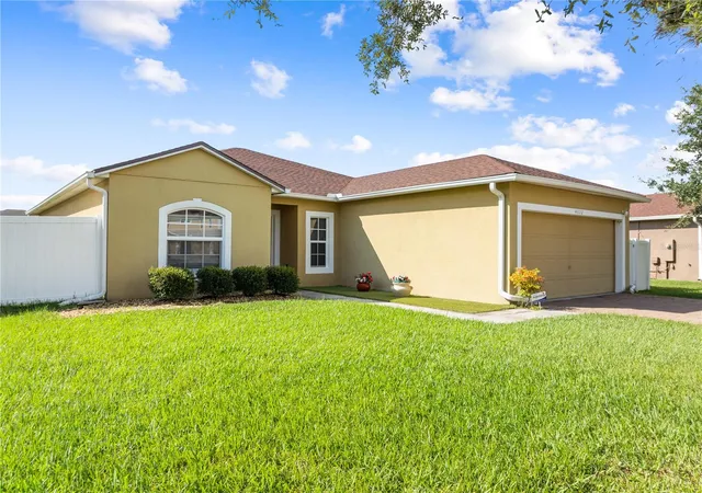Photo 2 of Single family home for sale at 4622 Cabalerro Trl, Kissimmee, FL 34758 | MLS# S5159349 | Listing updated on 2026-10-12