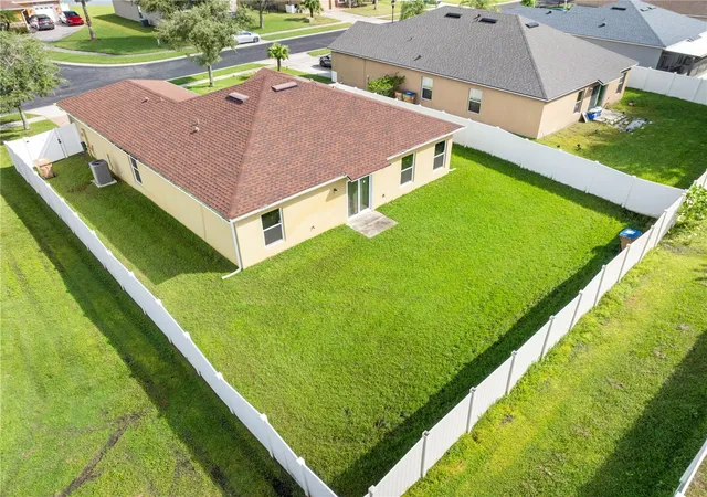 Photo 3 of Single family home for sale at 4622 Cabalerro Trl, Kissimmee, FL 34758 | MLS# S5159349 | Listing updated on 2026-10-12