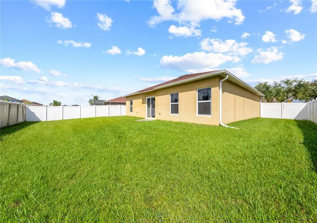 Photo 4 of Single family home for sale at 4622 Cabalerro Trl, Kissimmee, FL 34758 | MLS# S5159349 | Listing updated on 2026-10-12