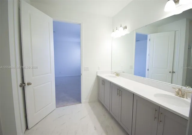 Photo 2 of Single family home for sale at 2370 Lancashire St, Davenport, FL 33896 | MLS# O6449126 | Listing updated on 2026-10-12