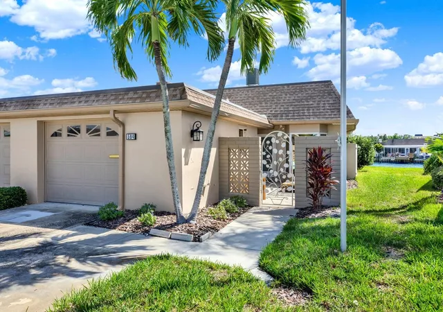 Photo 2 of Single family home for sale at 594 Boca Ciega Point Blvd N, Saint Petersburg, FL 33708 | MLS# TB8557121 | Listing updated on 2026-10-23