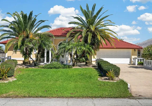 Photo 4 of Single family home for sale at 74 Covington Ln, Palm Coast, FL 32137 | MLS# FC322049 | Listing updated on 2026-10-15