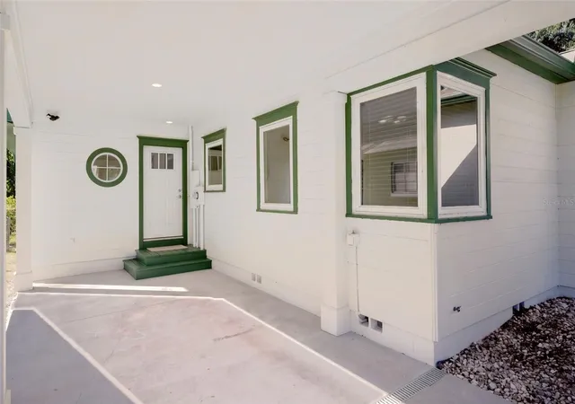 Photo 3 of Single family home for sale at 1616 E Jefferson St, Orlando, FL 32803 | MLS# O6449143 | Listing updated on 2026-10-25