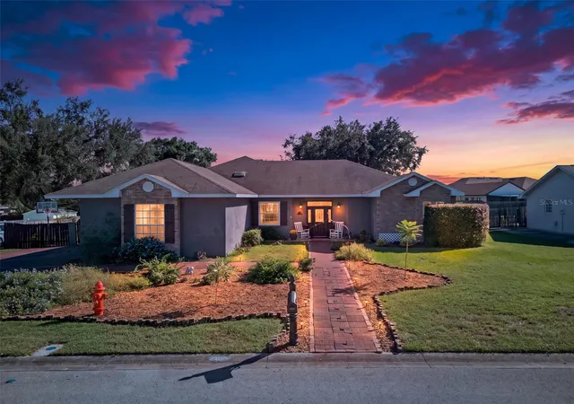 Photo 1 of Single family home for sale at 2809 Chatsworth Ln, Lakeland, FL 33812 | MLS# L4965714 | Listing updated on 2026-10-27