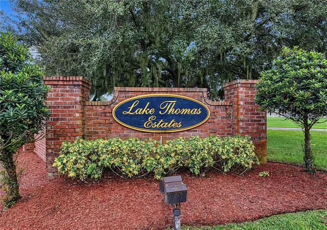 Photo 1 of Single family home for sale at 915 Lake Thomas Ln, Lutz, FL 33548 | MLS# TB8557142 | Listing updated on 2026-10-14