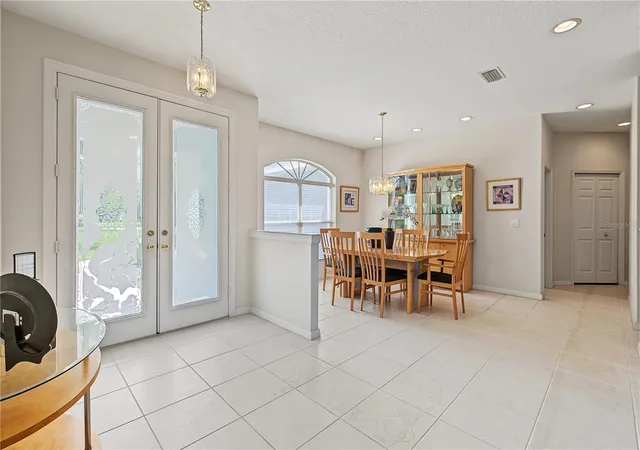 Photo 2 of Single family home for sale at 915 Lake Thomas Ln, Lutz, FL 33548 | MLS# TB8557142 | Listing updated on 2026-10-14