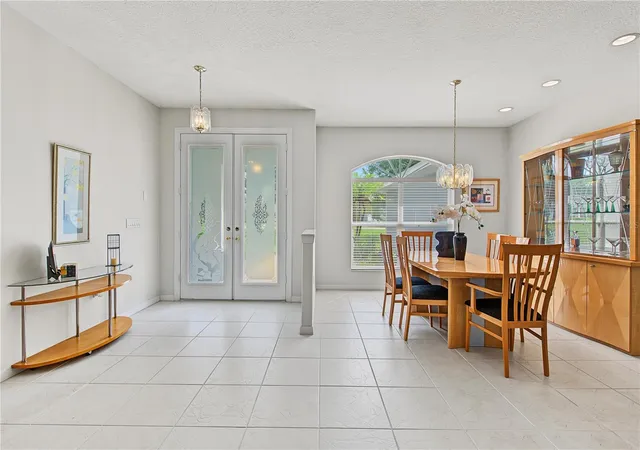 Photo 3 of Single family home for sale at 915 Lake Thomas Ln, Lutz, FL 33548 | MLS# TB8557142 | Listing updated on 2026-10-14