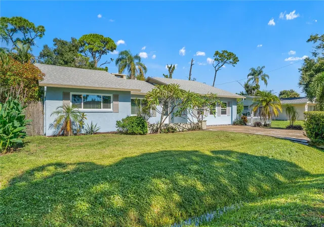 Photo 1 of Single family home for sale at 424 Carmel Rd, Venice, FL 34293 | MLS# N6146161 | Listing updated on 2026-10-20