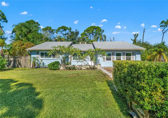 Photo 2 of Single family home for sale at 424 Carmel Rd, Venice, FL 34293 | MLS# N6146161 | Listing updated on 2026-10-20