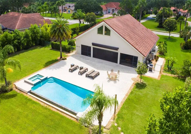 Photo 3 of Single family home for sale at 12941 Bellerive Dr, Clermont, FL 34711 | MLS# TB8557147 | Listing updated on 2026-10-13