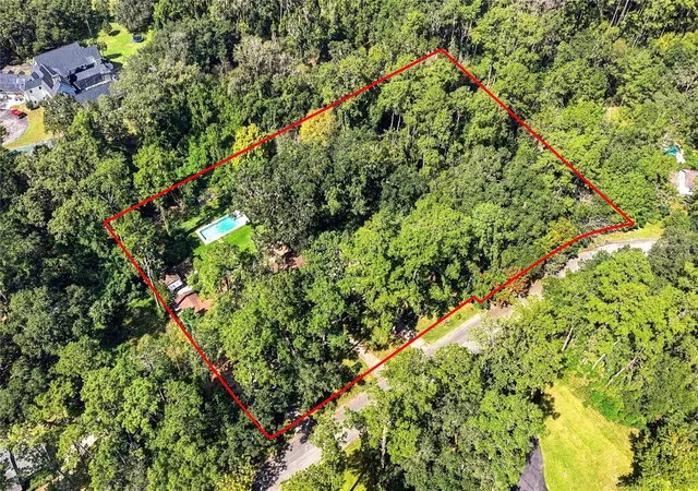 Photo 2 of Single family home for sale at 1220 Nw 112th Terrace, Gainesville, FL 32606 | MLS# GC544110 | Listing updated on 2026-10-27