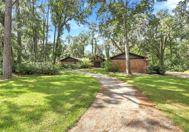 Photo 4 of Single family home for sale at 1220 NW 112th Terrace, Gainesville, FL 32606 | MLS# GC544110 | Listing updated on 2026-10-27