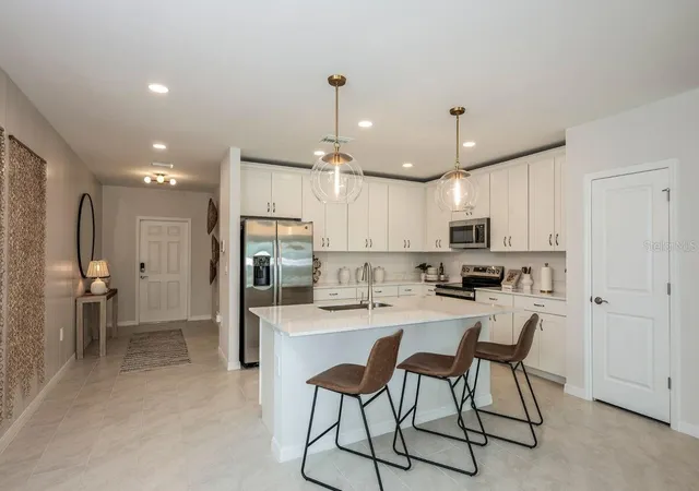 Photo 4 of Single family home for sale at 24500 SW Kingsway Cir, Lake Suzy, FL 34269 | MLS# R4912146 | Listing updated on 2026-10-13