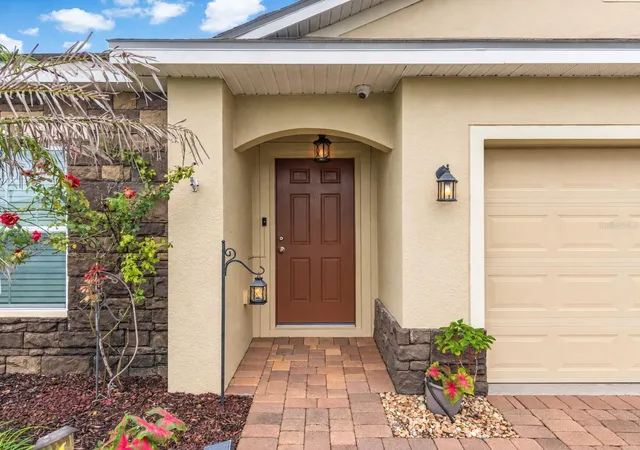 Photo 3 of Single family home for sale at 1981 Antler Dr, Saint Cloud, FL 34772 | MLS# O6449160 | Listing updated on 2026-10-17