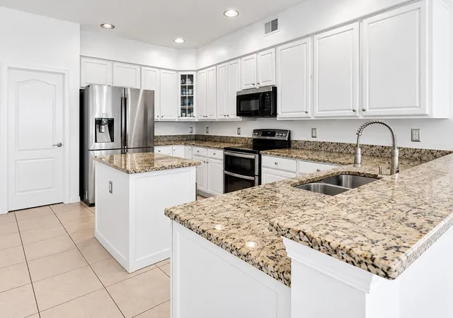 Photo 3 of Single family home for sale at 1349 Castleport Rd, Winter Garden, FL 34787 | MLS# O6449173 | Listing updated on 2026-10-14