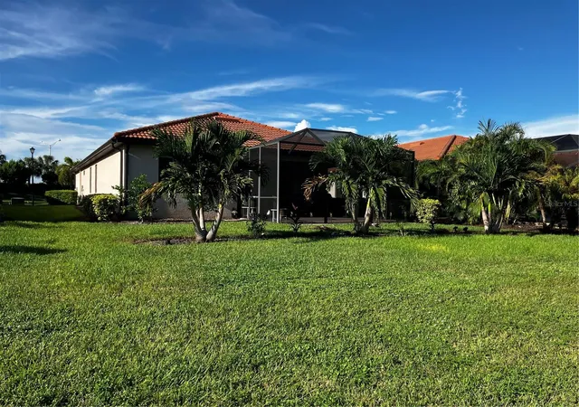 Photo 3 of Single family home for sale at 10141 Fiddlewood Dr, Venice, FL 34293 | MLS# A4709258 | Listing updated on 2026-10-13