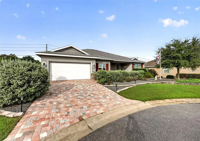 Photo 4 of Single family home for sale at 10133 SW 89th Loop, Ocala, FL 34481 | MLS# OM733875 | Listing updated on 2026-10-21