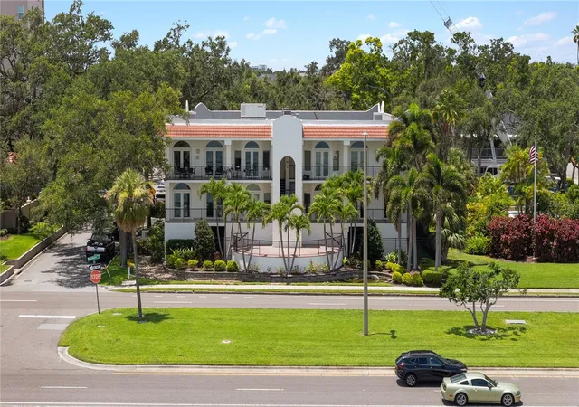 Photo 1 of Condo for sale at 2419 Bayshore Blvd #3N, Tampa, FL 33629 | MLS# TB8557172 | Listing updated on 2026-10-14
