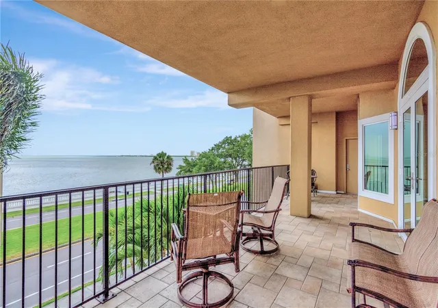 Photo 3 of Condo for sale at 2419 Bayshore Blvd #3N, Tampa, FL 33629 | MLS# TB8557172 | Listing updated on 2026-10-14