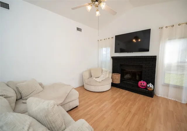 Photo 1 of Single family home for sale at 1327 Waterview Blvd E, Lakeland, FL 33801 | MLS# O6449178 | Listing updated on 2026-10-20