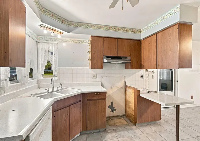 Photo 3 of Single family home for sale at 1504 Nursery Rd, Clearwater, FL 33756 | MLS# TB8557180 | Listing updated on 2026-10-19
