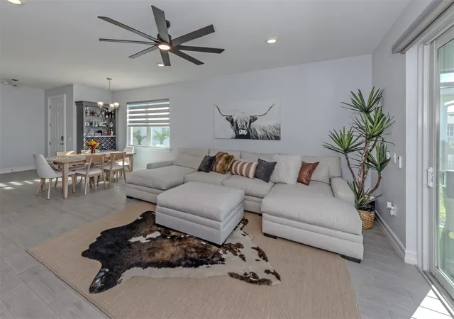 Photo 3 of House for sale at 785 Ibiza Loop, Venice, FL 34292 | MLS# TB8557183 | Listing updated on 2026-10-22