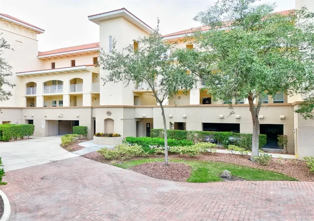 Listing Photo 4 - Condo for sale in building located at 300 Bella Harbor Ct, Palm Coast, FL 32137 - Unit #101