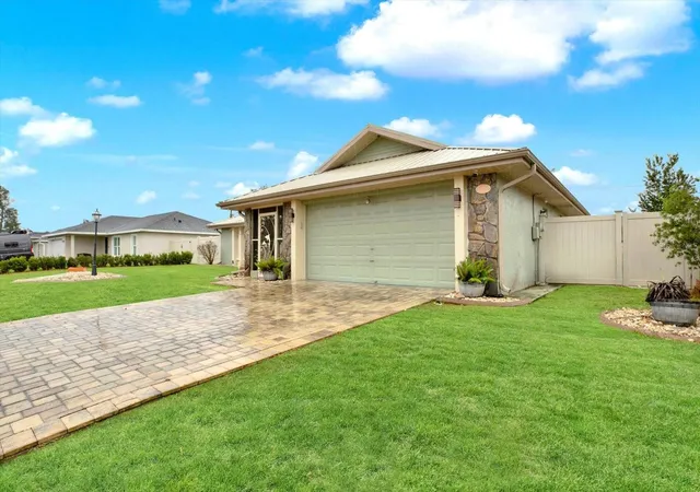 Photo 3 of Single family home for sale at 15710 Sw 23rd Court Rd, Ocala, FL 34473 | MLS# TB8557188 | Listing updated on 2026-10-14