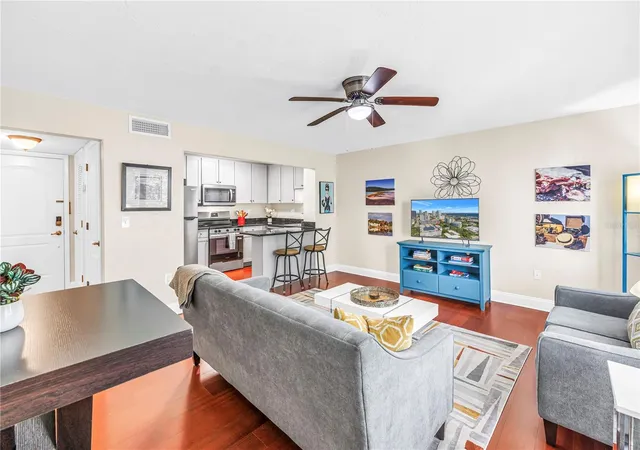 Photo 4 of Condo for sale at 210 5th Avenue S #303, Saint Petersburg, FL 33701 | MLS# TB8557189 | Listing updated on 2026-10-30