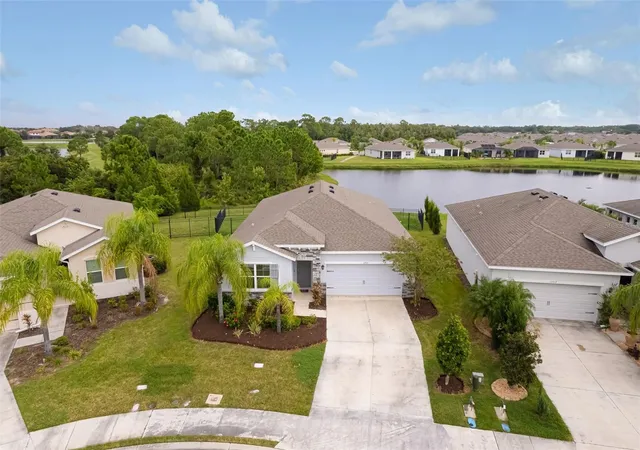 Photo 2 of Single family home for sale at 13715 Woodbridge Ter, Bradenton, FL 34211 | MLS# A4709265 | Listing updated on 2026-10-15