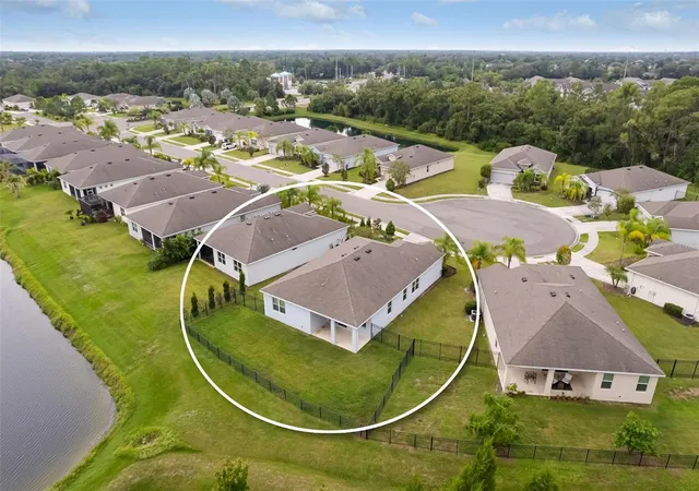 Photo 3 of Single family home for sale at 13715 Woodbridge Ter, Bradenton, FL 34211 | MLS# A4709265 | Listing updated on 2026-10-15
