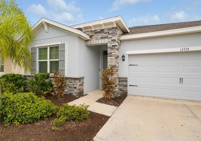 Photo 4 of Single family home for sale at 13715 Woodbridge Ter, Bradenton, FL 34211 | MLS# A4709265 | Listing updated on 2026-10-15