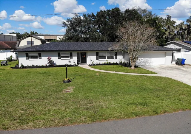 Photo 1 of Single family home for sale at 1016 Dolly Ln, Lakeland, FL 33813 | MLS# L4965719 | Listing updated on 2026-10-28