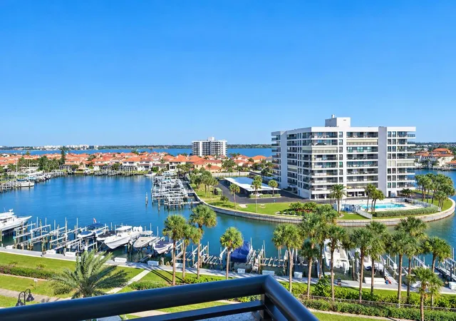 Photo 3 of Condo for sale at 1660 Gulf Blvd #706, Clearwater Beach, FL 33767 | MLS# TB8557200 | Listing updated on 2026-10-15